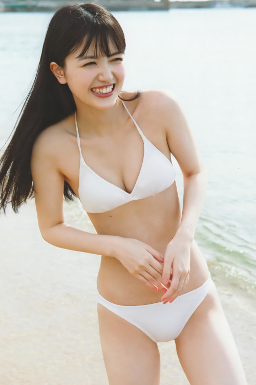 Read more about the article Shiori Kubo 久保史緒里, 1st写真集 [交差点] Set.02