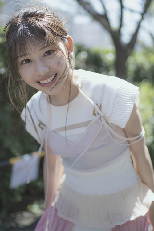 Read more about the article Mayumi Shiraishi 白石まゆみ, ヤンマガデジタル写真集 [グラから見るか？エモから見るか？] Set.01