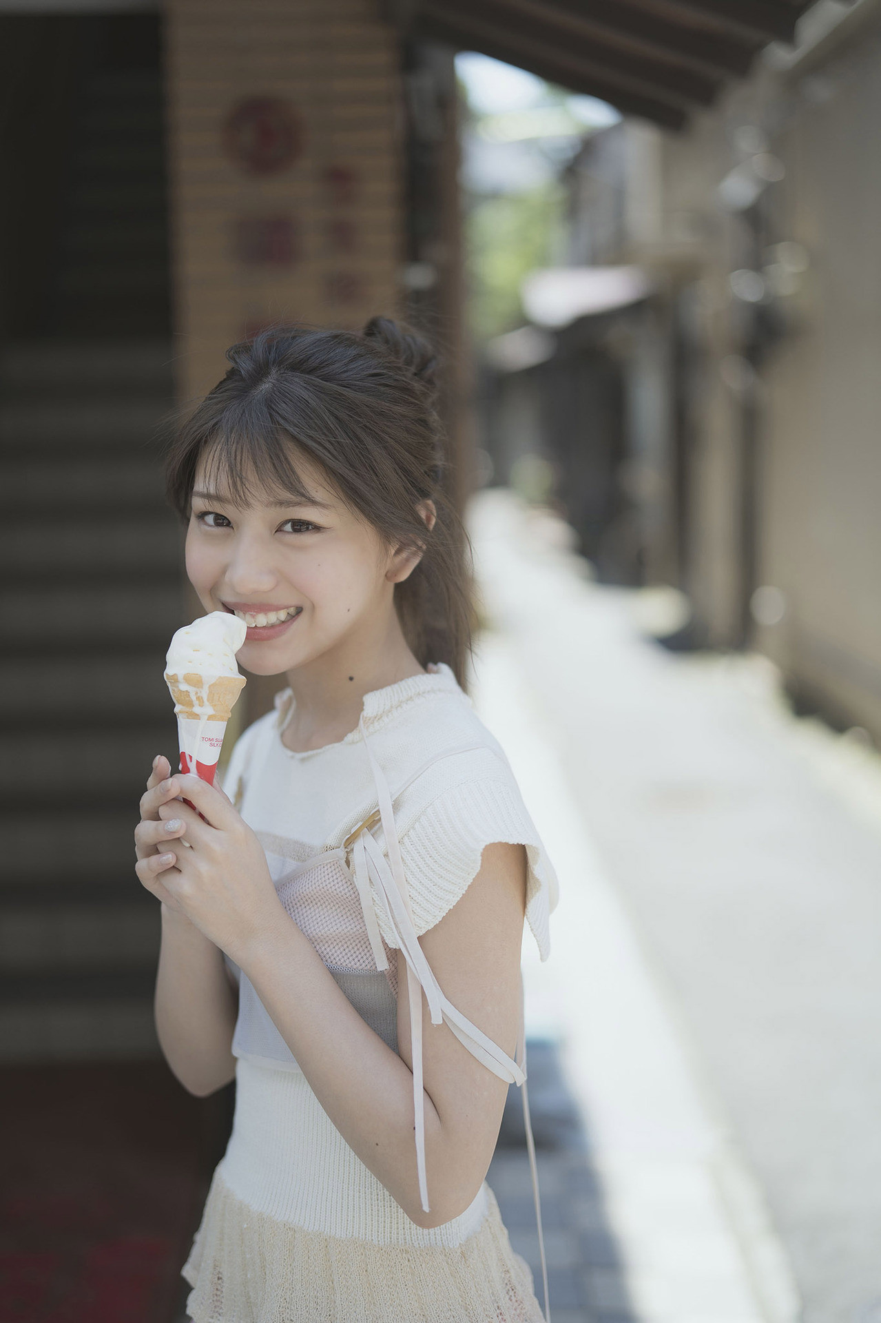 Mayumi Shiraishi 白石まゆみ, ヤンマガデジタル写真集 [グラから見るか？エモから見るか？] Set.01