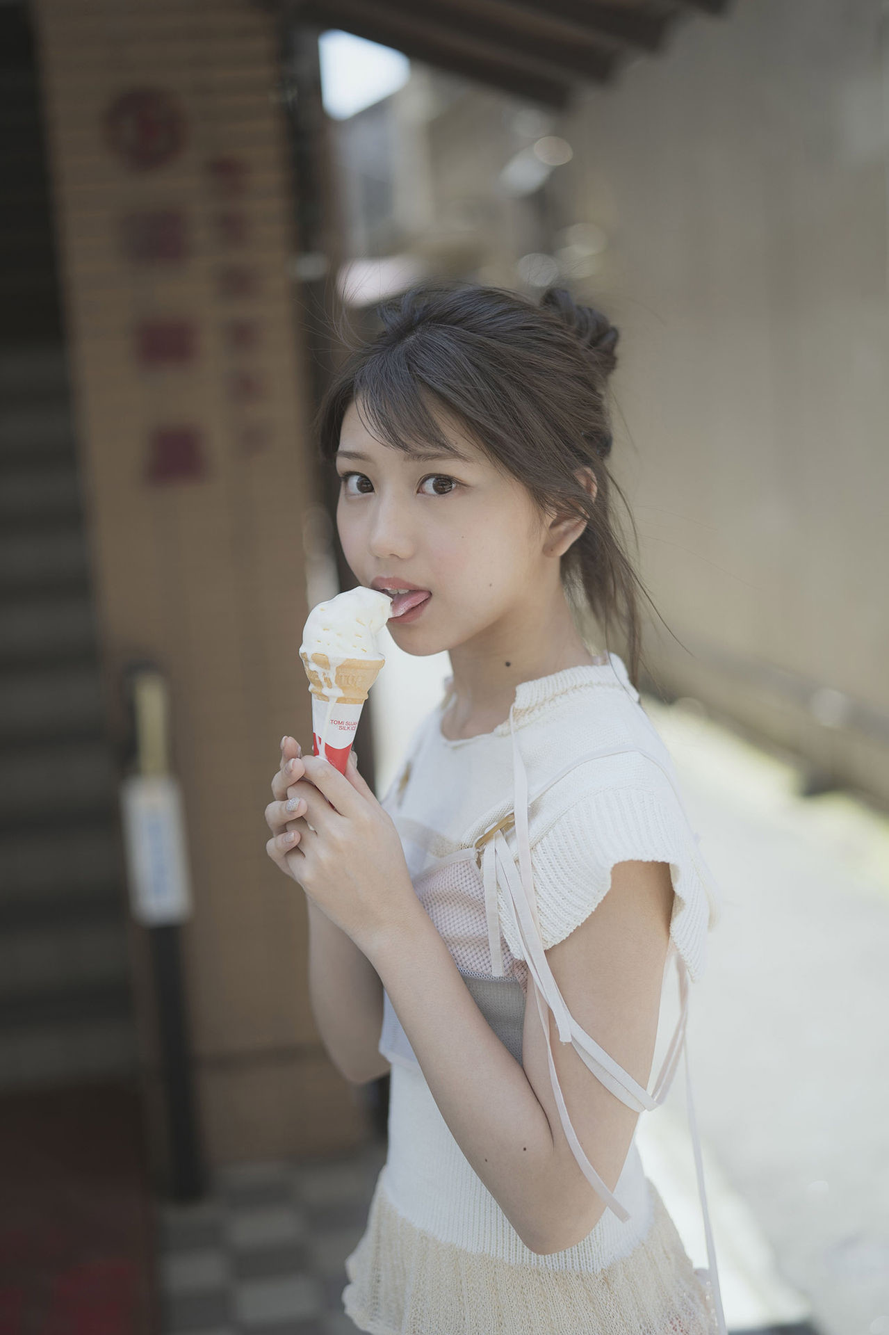 Mayumi Shiraishi 白石まゆみ, ヤンマガデジタル写真集 [グラから見るか？エモから見るか？] Set.01