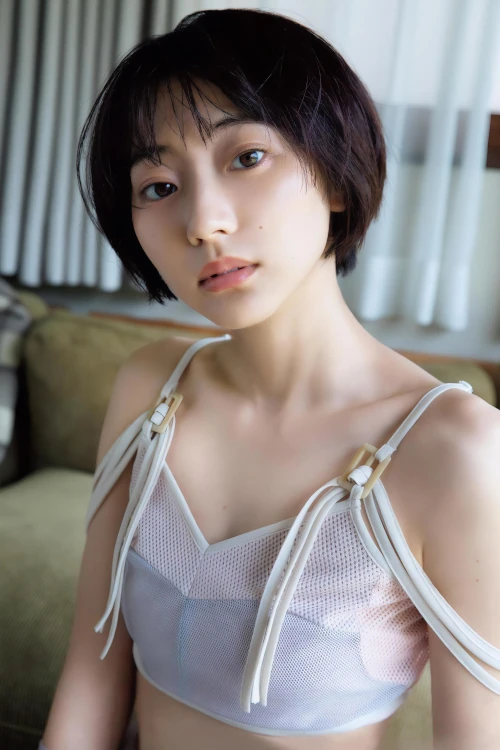 Read more about the article Rena Takeda 武田玲奈, 写真集 Photobook [Rubeus] Set.03