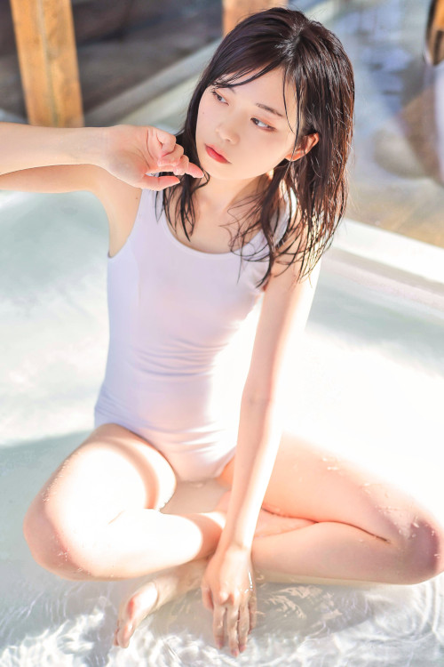 Mimiko Hinaki 姫綺みみこ, 写真集 Wet Color Swimming Race 濡色競泳 Set.01